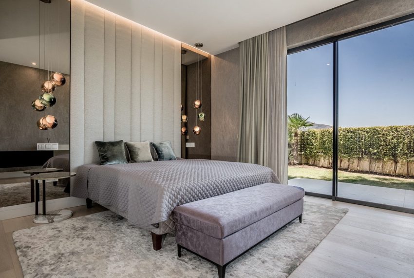 R4902823-Villa-For-Sale-The-Golden-Mile-Detached-5-Beds-868-Built-15