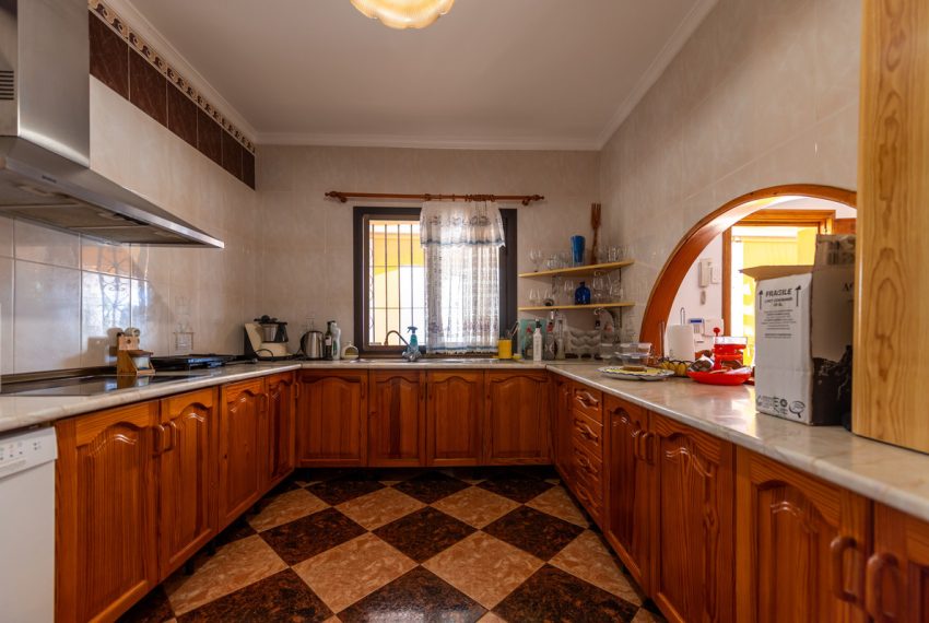 R4905580-Villa-For-Sale-Las-Chapas-Detached-4-Beds-237-Built-18