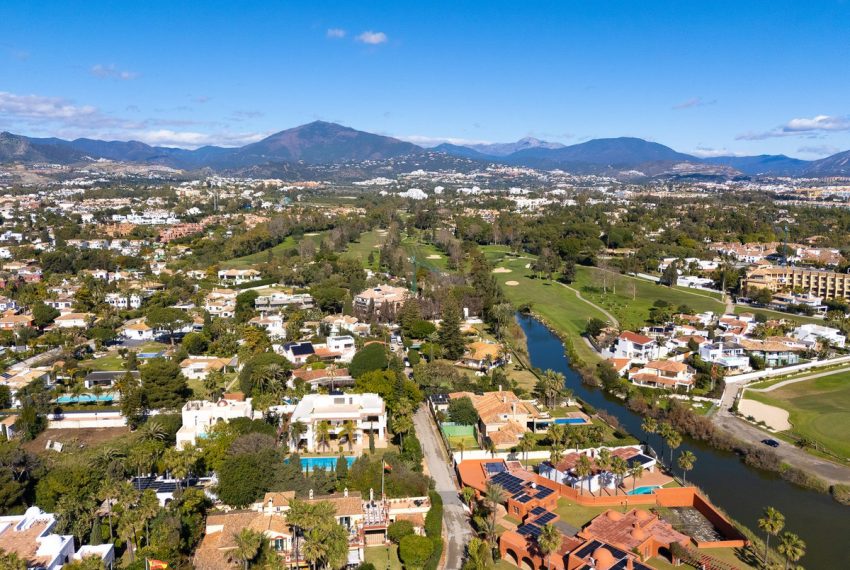 R4909318-Villa-For-Sale-Guadalmina-Baja-Detached-4-Beds-200-Built-2