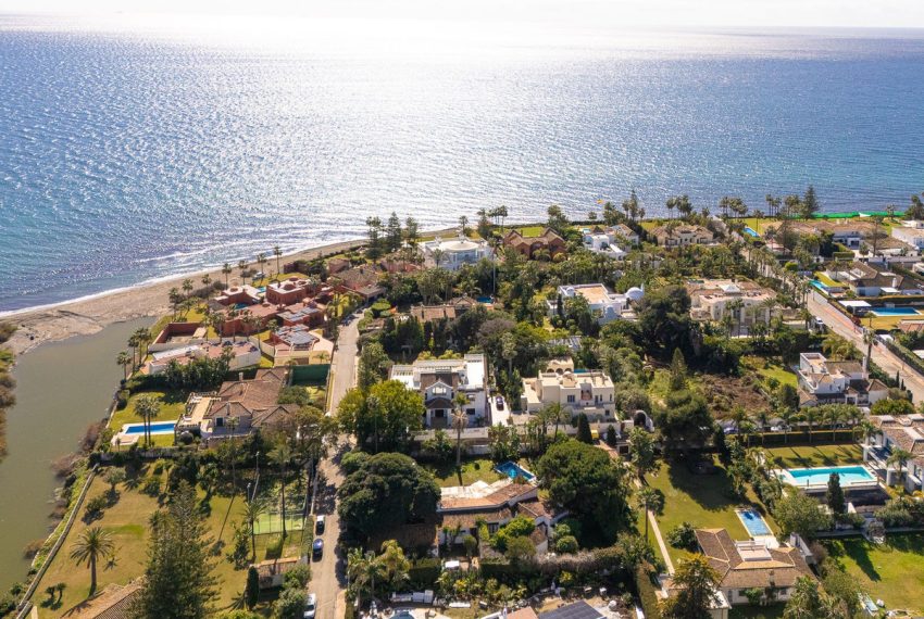 R4909318-Villa-For-Sale-Guadalmina-Baja-Detached-4-Beds-200-Built