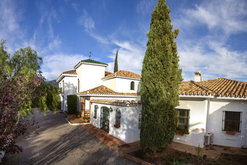 R4915216-Villa-For-Sale-La-Cala-Golf-Detached-6-Beds-575-Built-1