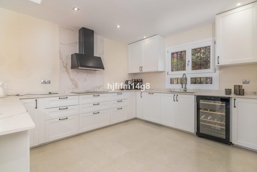 R4918387-Villa-For-Sale-The-Golden-Mile-Detached-6-Beds-686-Built-13