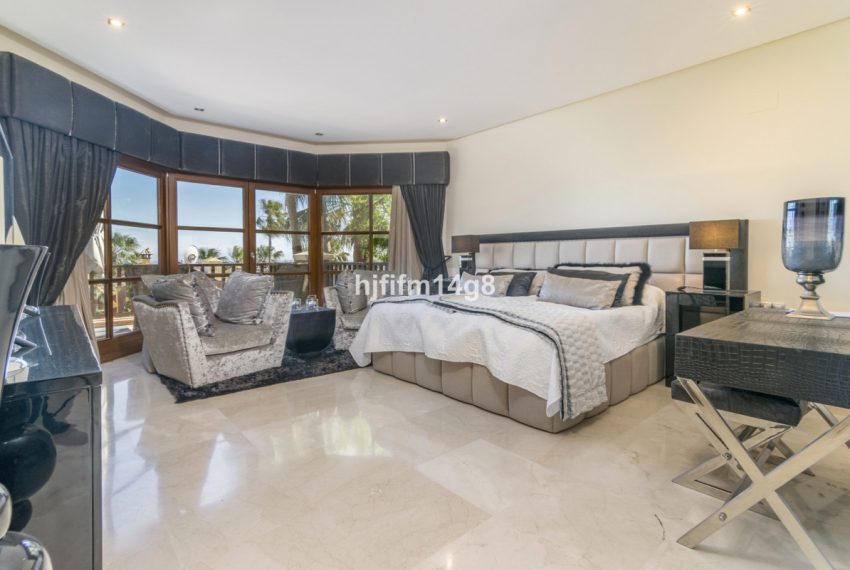 R4918387-Villa-For-Sale-The-Golden-Mile-Detached-6-Beds-686-Built-14