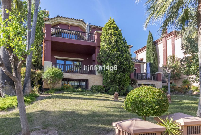 R4918387-Villa-For-Sale-The-Golden-Mile-Detached-6-Beds-686-Built