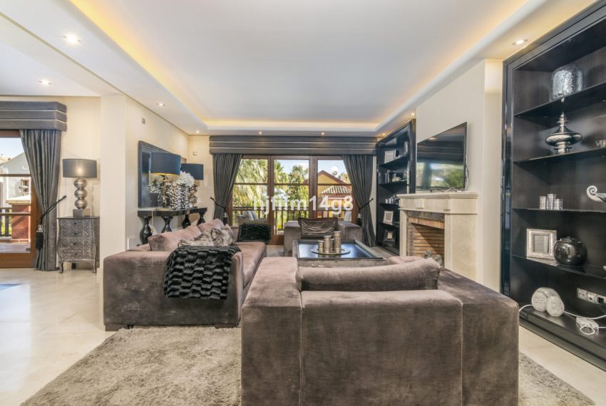 R4918387-Villa-For-Sale-The-Golden-Mile-Detached-6-Beds-686-Built-9