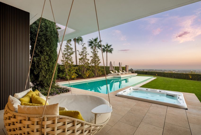 R4930648-Villa-For-Sale-La-Quinta-Detached-6-Beds-738-Built-8