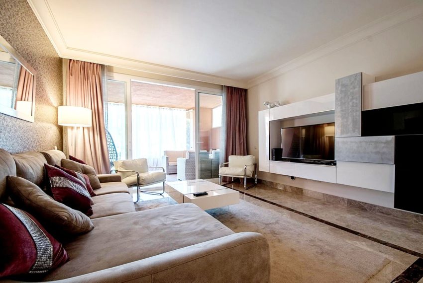 R4932208-Apartment-For-Sale-Nueva-Andalucia-Ground-Floor-2-Beds-120-Built-3