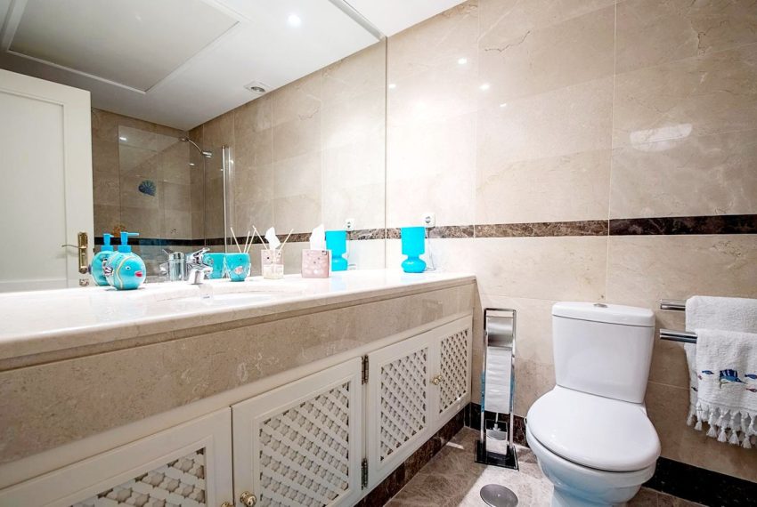 R4932208-Apartment-For-Sale-Nueva-Andalucia-Ground-Floor-2-Beds-120-Built-8