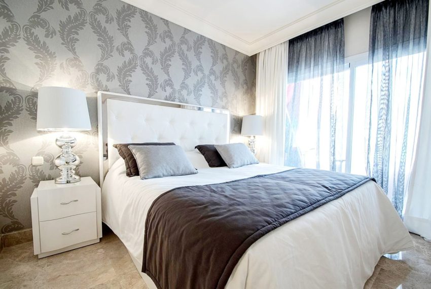 R4932208-Apartment-For-Sale-Nueva-Andalucia-Ground-Floor-2-Beds-120-Built-9