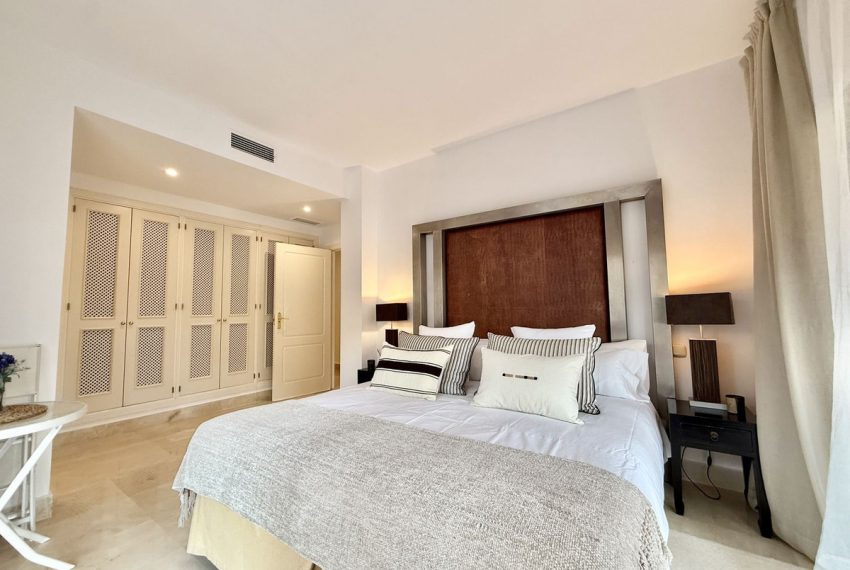 R4933408-Apartment-For-Sale-San-Pedro-de-Alcantara-Ground-Floor-3-Beds-160-Built-4