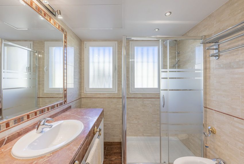 R4942186-Townhouse-For-Sale-Marbella-Semi-Detached-3-Beds-204-Built-13