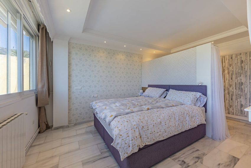 R4942186-Townhouse-For-Sale-Marbella-Semi-Detached-3-Beds-204-Built-16