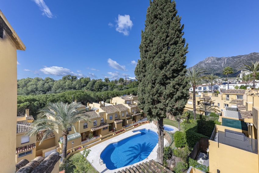 R4942186-Townhouse-For-Sale-Marbella-Semi-Detached-3-Beds-204-Built-2