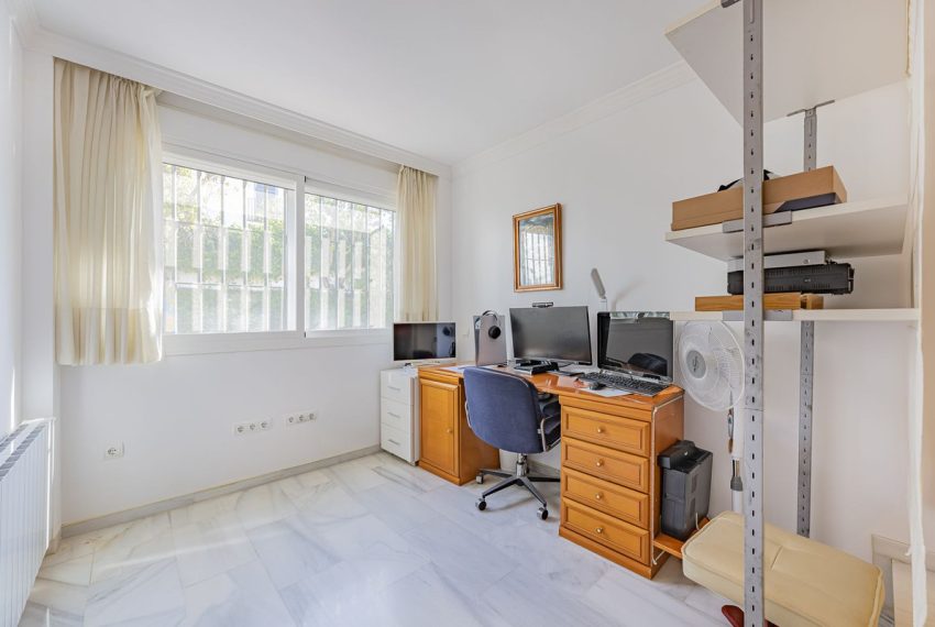 R4942186-Townhouse-For-Sale-Marbella-Semi-Detached-3-Beds-204-Built-9