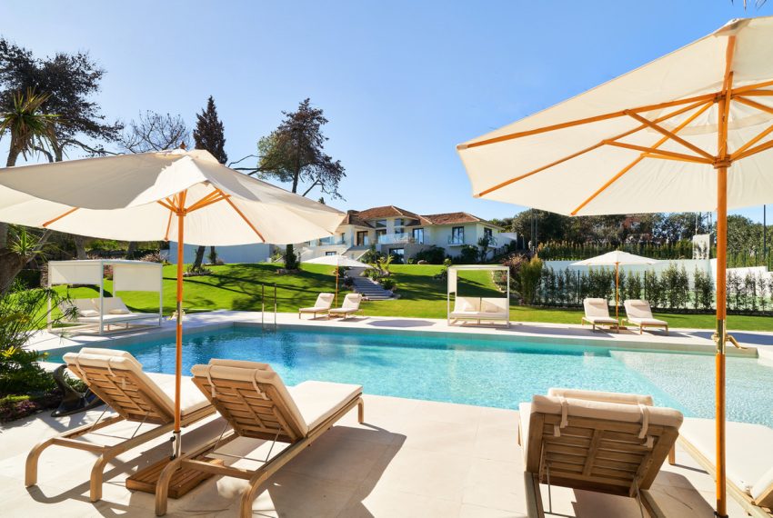 R4942885-Villa-For-Sale-San-Pedro-de-Alcantara-Detached-6-Beds-449-Built-1