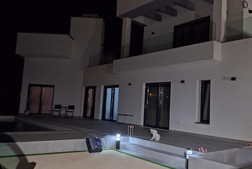 R4943878-Villa-For-Sale-Estepona-Detached-4-Beds-347-Built-14