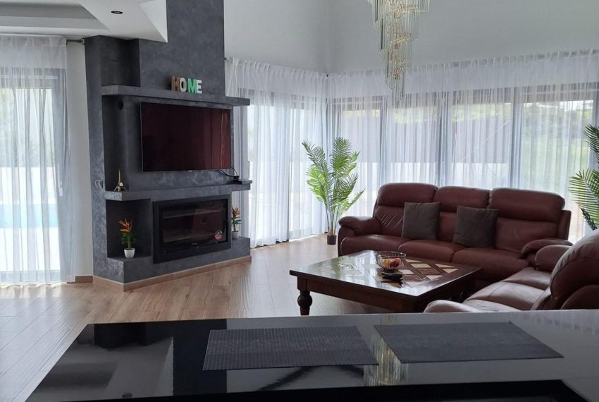 R4943878-Villa-For-Sale-Estepona-Detached-4-Beds-347-Built-5