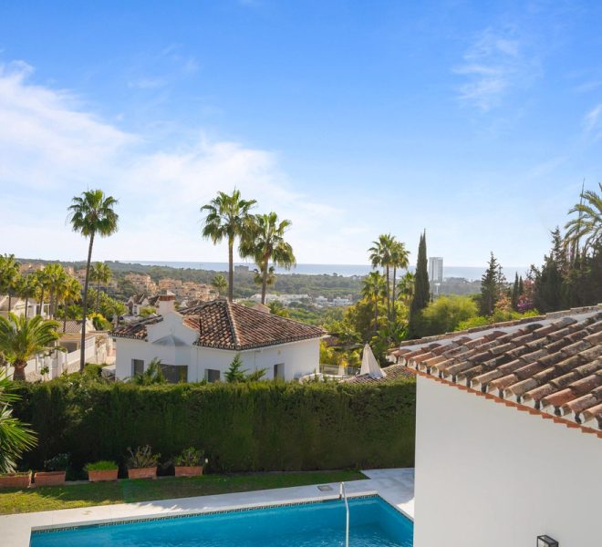 R4949239-Image 1-Detached - 4 Beds - 181 Built