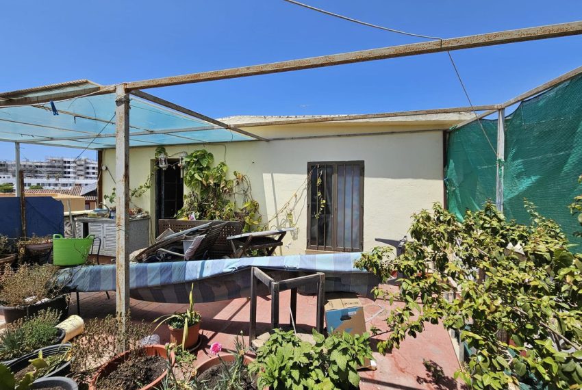 R4949641-Villa-For-Sale-Estepona-Semi-Detached-5-Beds-129-Built-15