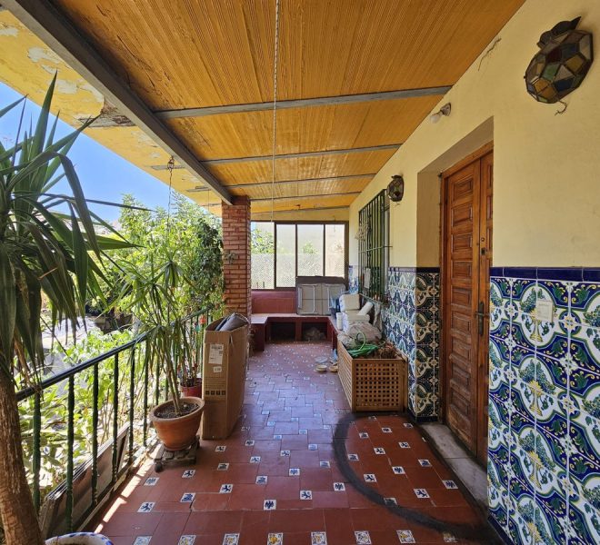 R4949641-Image 1-Semi Detached - 5 Beds - 129 Built