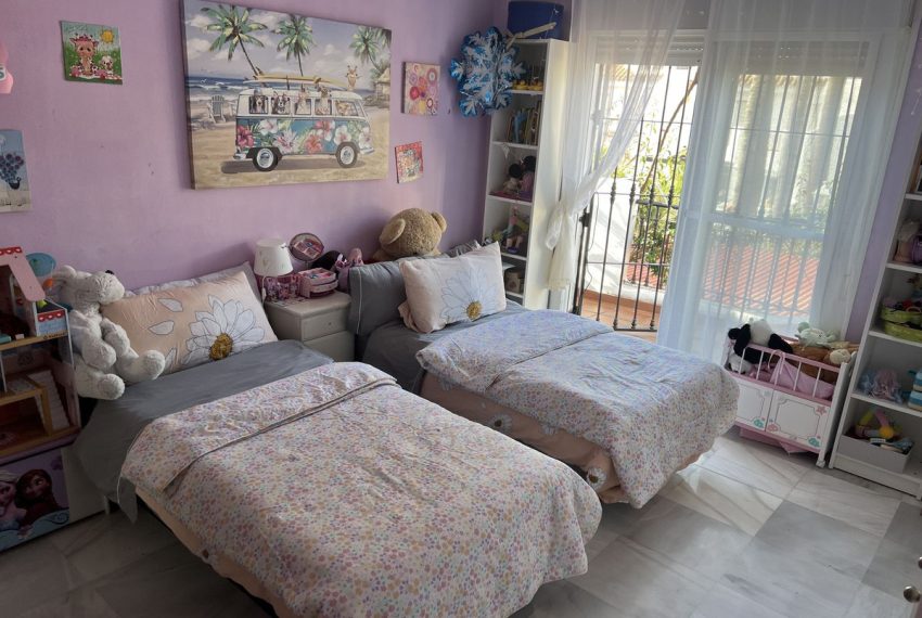 R4949734-Townhouse-For-Sale-Nueva-Andalucia-Terraced-5-Beds-220-Built-14