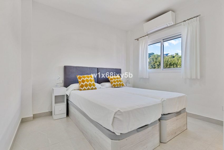 R4950724-Villa-For-Sale-San-Pedro-de-Alcantara-Detached-6-Beds-442-Built-10