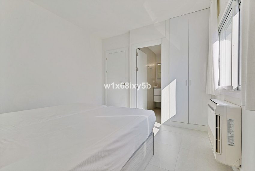 R4950724-Villa-For-Sale-San-Pedro-de-Alcantara-Detached-6-Beds-442-Built-11