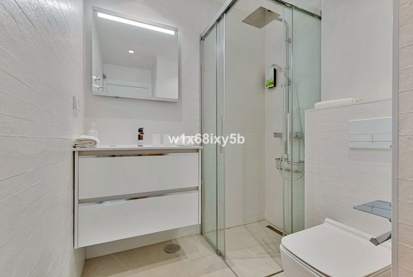 R4950724-Villa-For-Sale-San-Pedro-de-Alcantara-Detached-6-Beds-442-Built-12