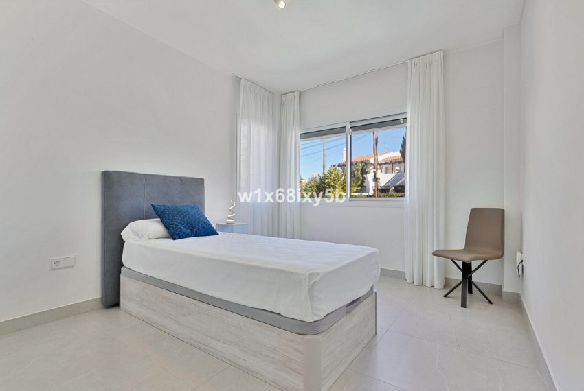 R4950724-Villa-For-Sale-San-Pedro-de-Alcantara-Detached-6-Beds-442-Built-13