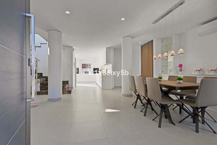 R4950724-Villa-For-Sale-San-Pedro-de-Alcantara-Detached-6-Beds-442-Built-3