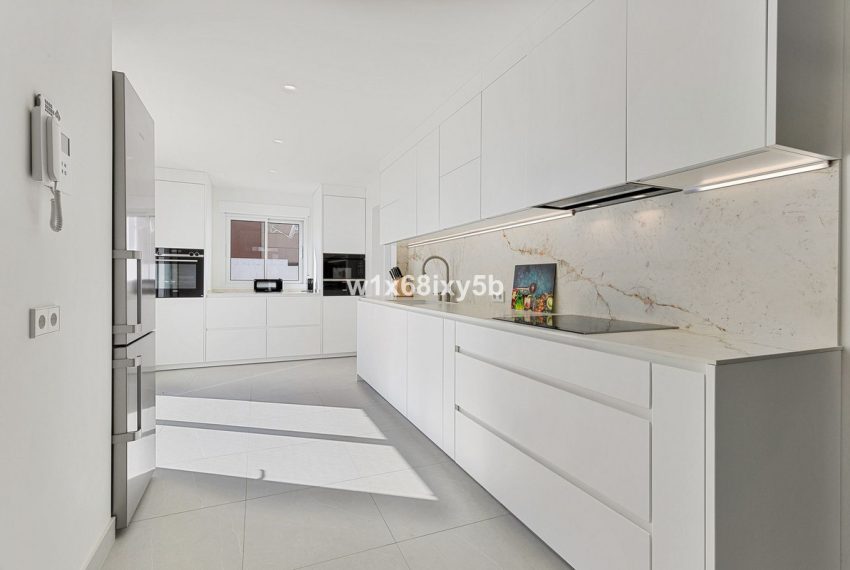 R4950724-Villa-For-Sale-San-Pedro-de-Alcantara-Detached-6-Beds-442-Built-7