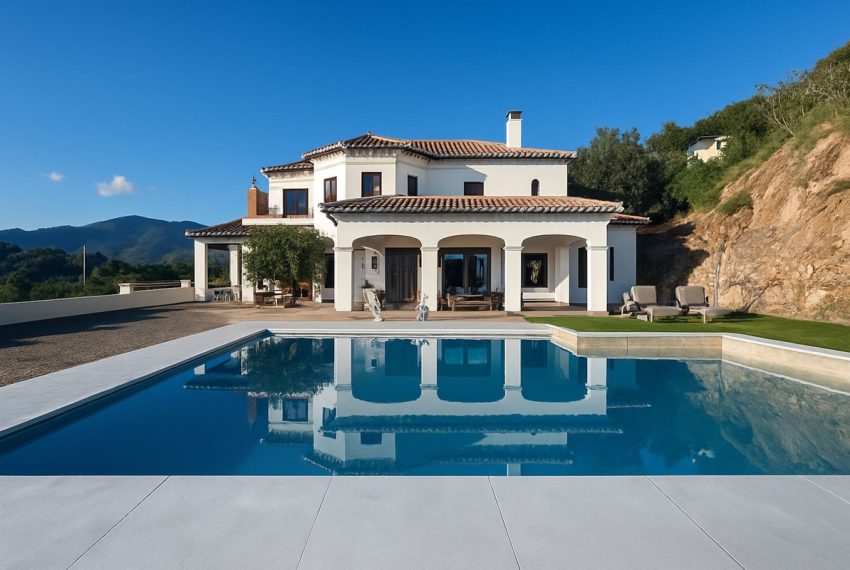 R4955488-Villa-For-Sale-Istan-Detached-4-Beds-233-Built-1