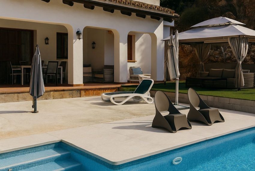 R4955488-Villa-For-Sale-Istan-Detached-4-Beds-233-Built-2