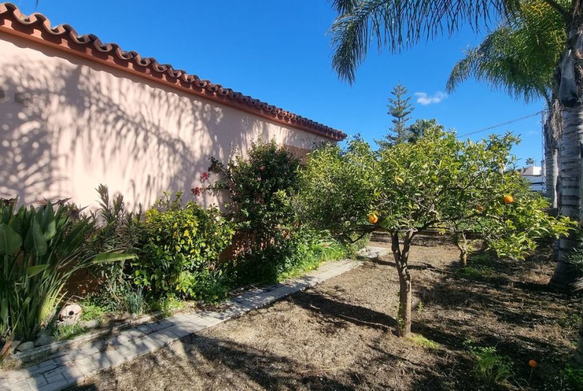 R4957456-Villa-For-Sale-Coin-Detached-2-Beds-85-Built-13