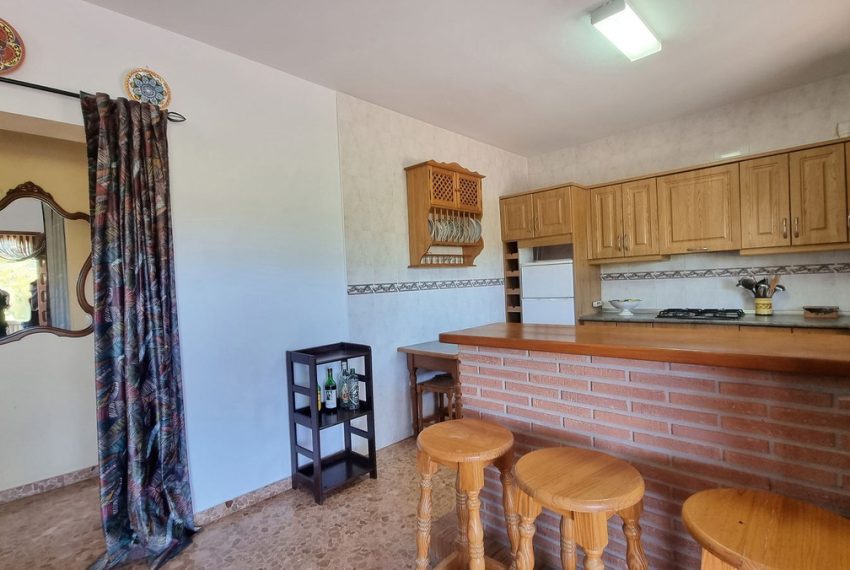 R4957456-Villa-For-Sale-Coin-Detached-2-Beds-85-Built-4
