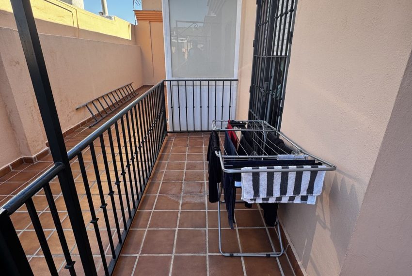 R4958632-Apartment-For-Sale-Coin-Penthouse-2-Beds-73-Built-18