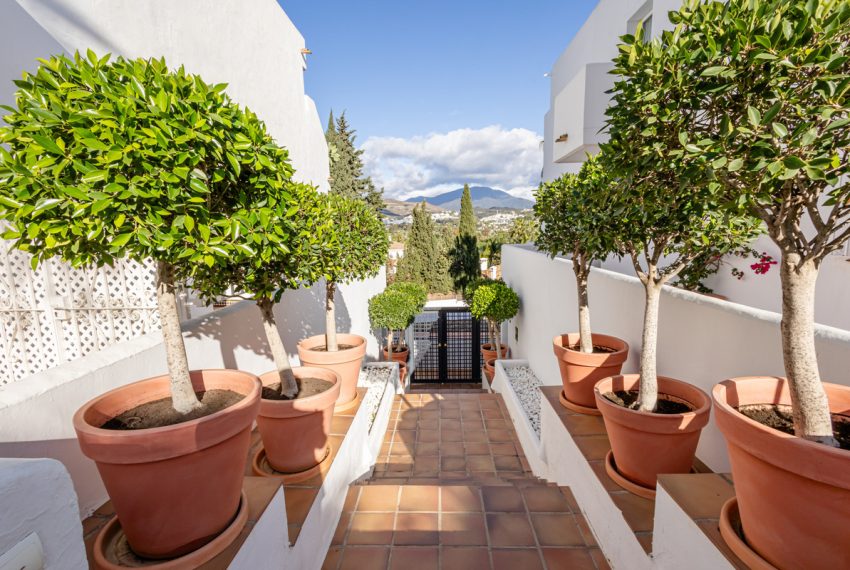 R4967503-Apartment-For-Sale-Nueva-Andalucia-Middle-Floor-2-Beds-101-Built-12