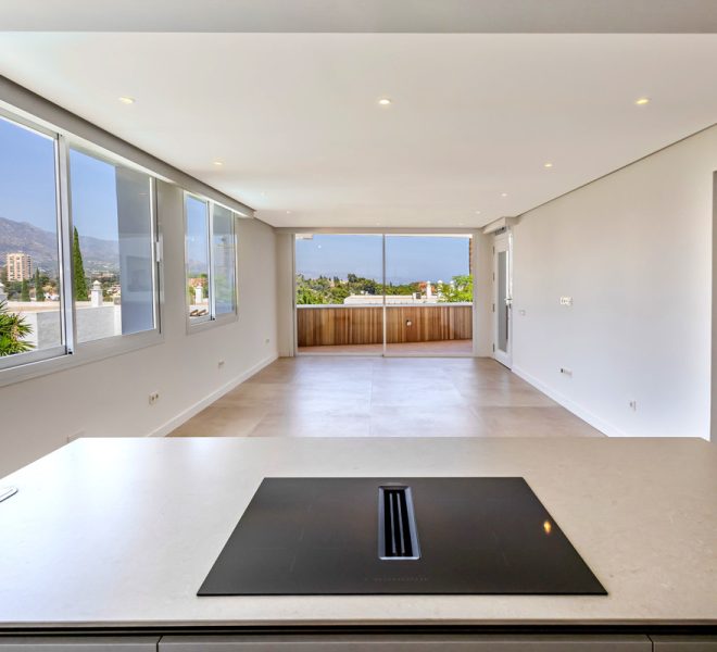 R4967503-Image 1-Middle Floor - 2 Beds - 101 Built