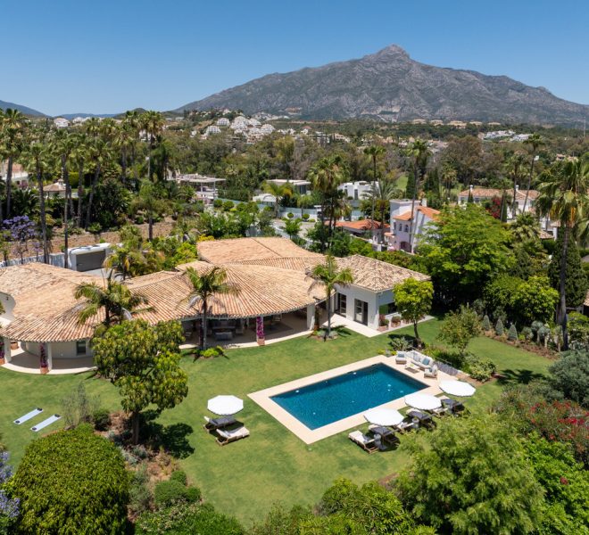 R4969240-Image 1-Detached - 5 Beds - 722 Built