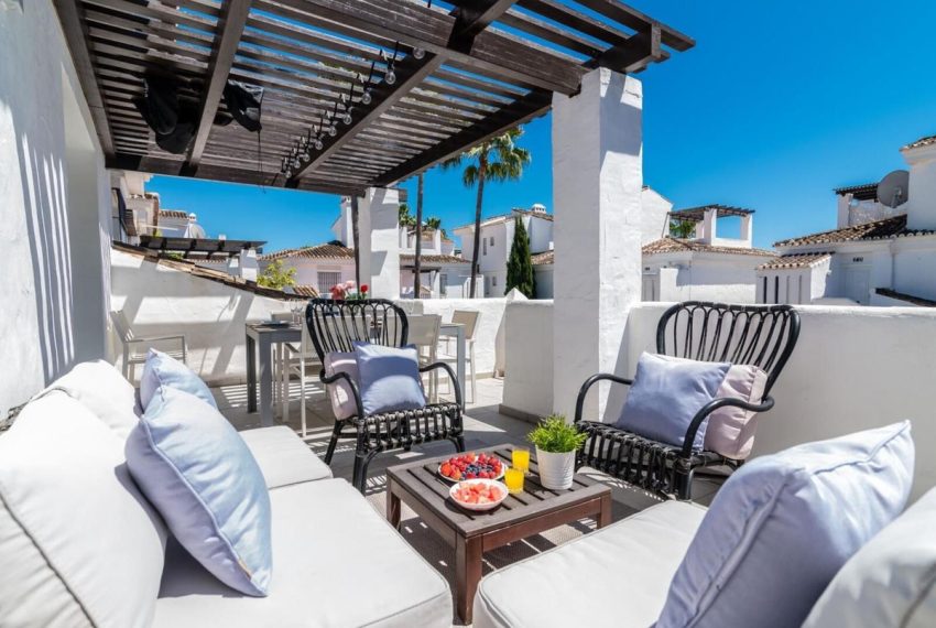R4969870-Apartment-For-Sale-Nueva-Andalucia-Penthouse-2-Beds-102-Built-3