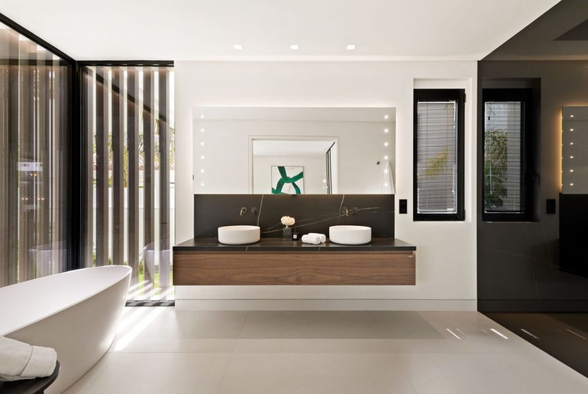 R4974355-Villa-For-Sale-Nueva-Andalucia-Detached-5-Beds-476-Built-14