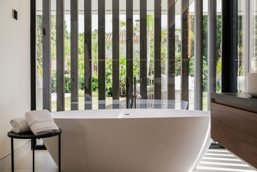 R4974355-Villa-For-Sale-Nueva-Andalucia-Detached-5-Beds-476-Built-15