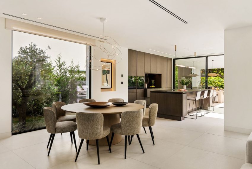 R4974355-Villa-For-Sale-Nueva-Andalucia-Detached-5-Beds-476-Built-4