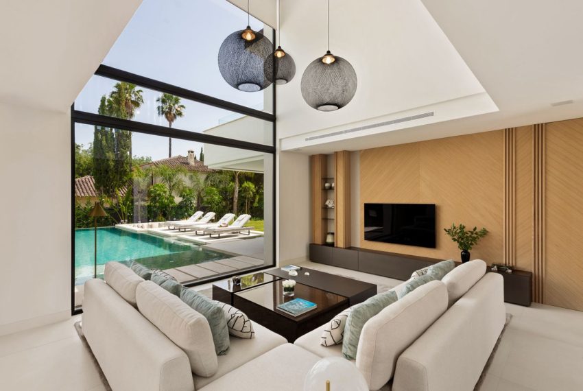 R4974355-Villa-For-Sale-Nueva-Andalucia-Detached-5-Beds-476-Built-6