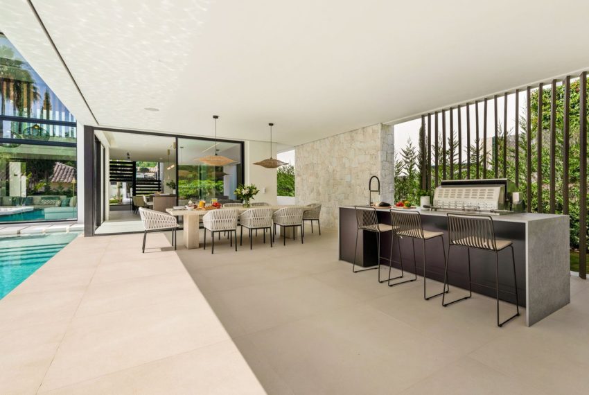 R4974355-Villa-For-Sale-Nueva-Andalucia-Detached-5-Beds-476-Built-8