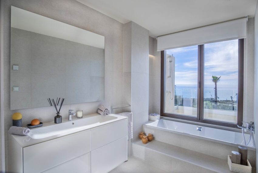 R4974442-Villa-For-Sale-New-Golden-Mile-Detached-4-Beds-370-Built-16