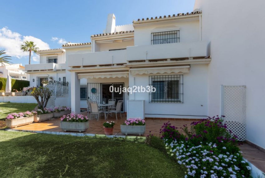 R4974682-Apartment-For-Sale-Nueva-Andalucia-Ground-Floor-3-Beds-143-Built-1