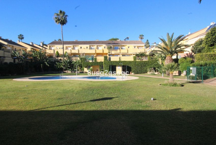 R4981339-Villa-For-Sale-Estepona-Semi-Detached-3-Beds-160-Built-1