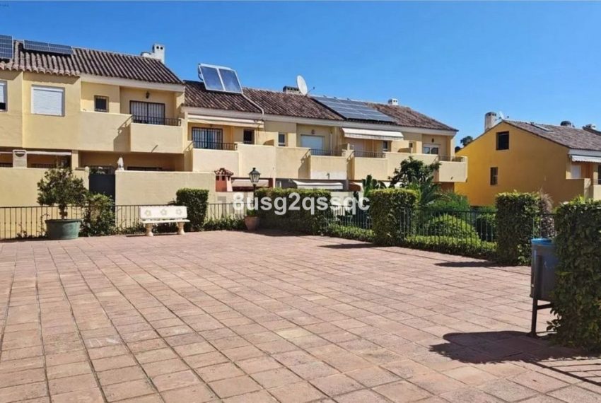 R4981339-Villa-For-Sale-Estepona-Semi-Detached-3-Beds-160-Built-9
