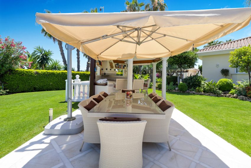 R4986523-Villa-For-Sale-Nueva-Andalucia-Detached-6-Beds-890-Built-10
